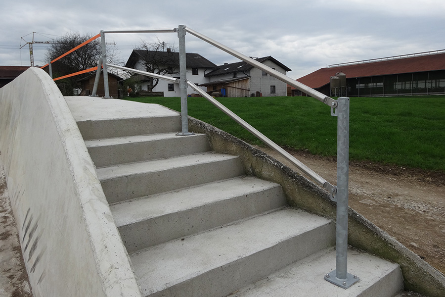 Beispiel Aufstieg Fahrsilogeländer