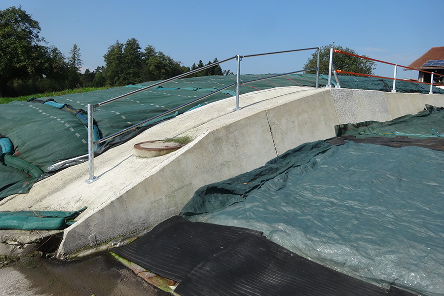 Beispiel Aufstieg Fahrsilogeländer