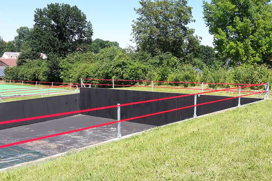 Beispiel Fahrsilogeländer schwenkbar