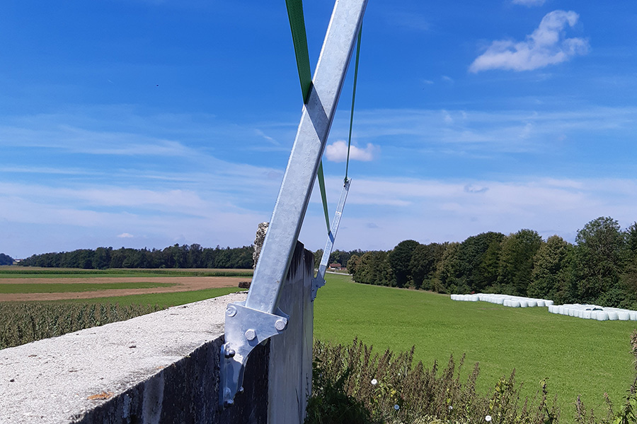 Beispiel Fahrsilogeländer schwenkbar